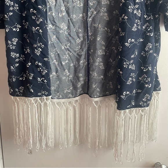 ABERCROMBIE & FITCH floral fringe shawl boho open cardigan one size poncho - Picture 3 of 6